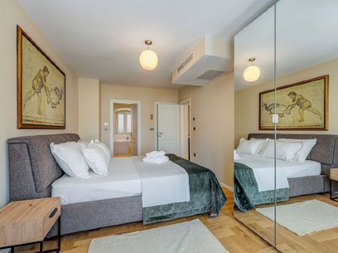 Porta Stella 2-Bedroom Luxury Apartment