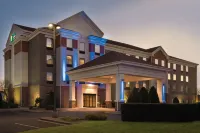 Holiday Inn Express & Suites Lawton-Fort Sill