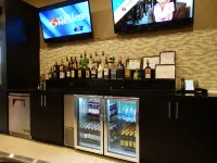 Holiday Inn COVINGTON by IHG - bar