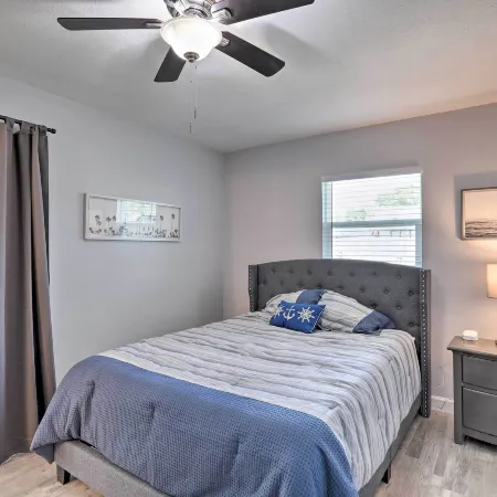 2 Mi to Beach: Home w/ Screened Porch in Largo