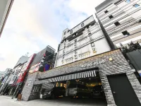 Sincheon Plus Hotel dekat Perpustakaan Starfield