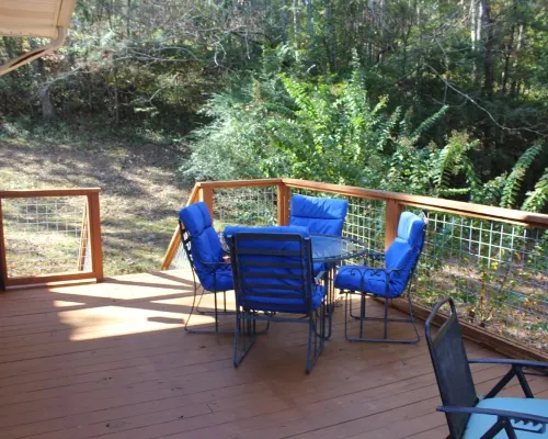 Hannah's Hideaway-3 Miles To Stores, Restaurants, Sleeps 16, No Steps To water! 温斯頓縣酒店