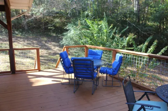 Hannah's Hideaway-3 Miles To Stores, Restaurants, Sleeps 16, No Steps To water!