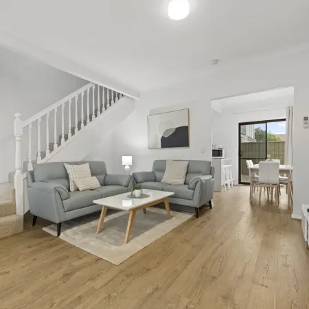 Beachside 3-Bed Retreat with BBQ & Garage