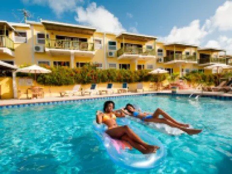 グルームス ビーチ ヴィラ & リゾート トゥルー・ブルーのホテル