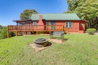 Million-dollar Mtn Views: Cozy Home in Franklin! - balcony