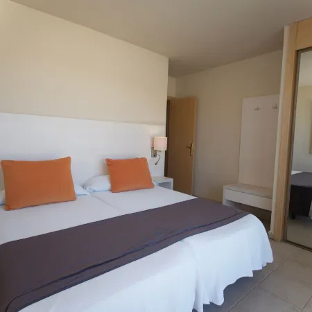 Apartamentos Natural Park