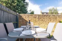 Charming 2 Bedroom Home in the Cotswolds - 2-Star