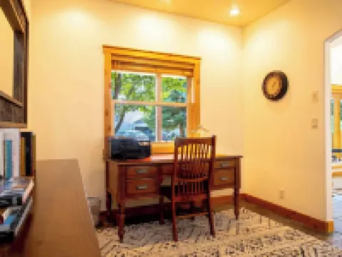 Cranbrook Cottage - Family Home + Hot Tub + Pool Table Hotels in Hailey