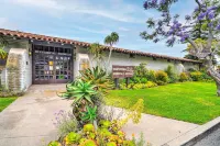 Cozy Carpinteria Apartment Walkable Location