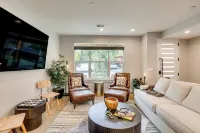 Hot Tub and Mtn-View Rooftop Deck Golden Home - 4-Star