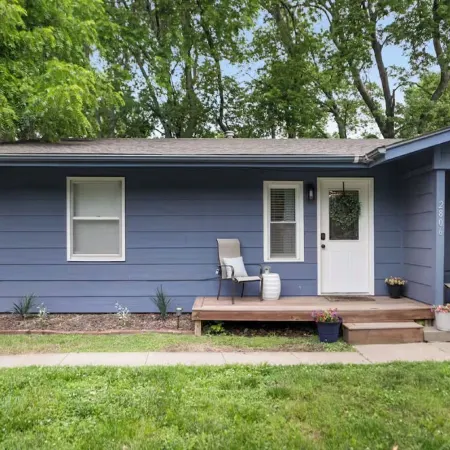 Family Friendly & Cheerful Blue Jay Ranch House close to KSU stadium