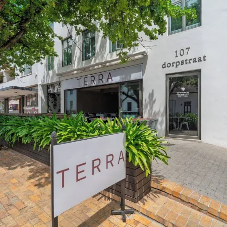 107 Dorpstraat Boutique Hotel