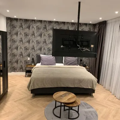 Bella Vita Hotel en Restaurant Hotels near The Hague Central Railway Station