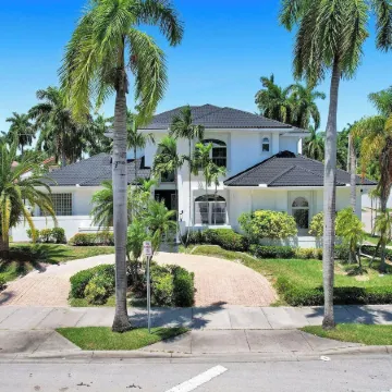 6BR Hollywood Lakes Home with Pool & Spa