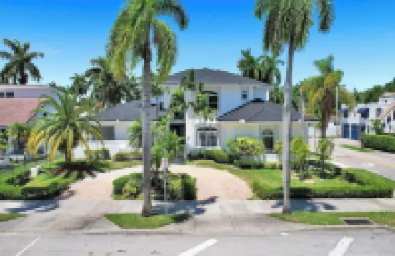 6BR Hollywood Lakes Home with Pool & Spa