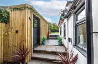 Peaceful Retreat in Telford With Modern Amenities - Gym