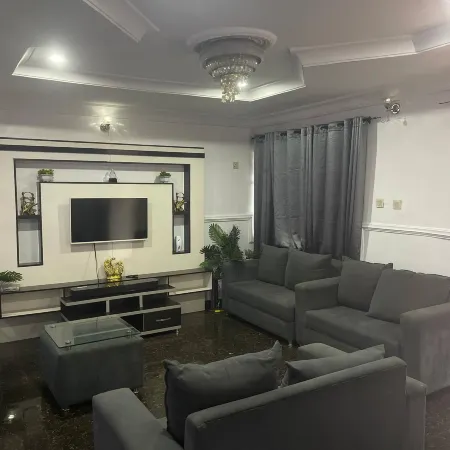Elite Retreat Apartment, Sagamu