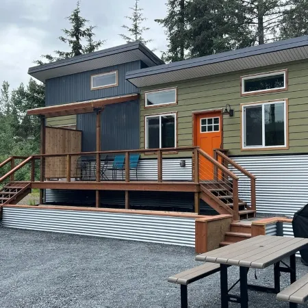 Modern Tiny House in Seward - 5  to Harbor & Tours