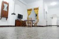 Omah Kuwitan, Traditional Java Home & Hospitality
