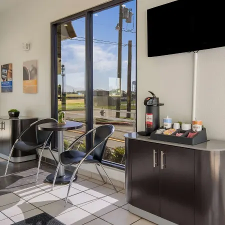 Motel 6 Duncanville, TX - Dallas