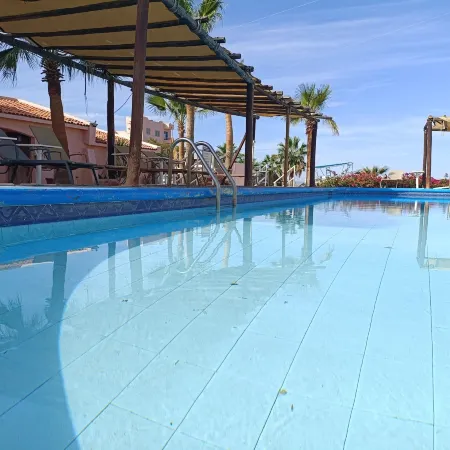 Club Cantamar Beach Hotel & Marina