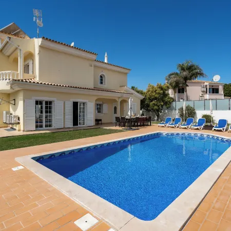 Villa Brady
