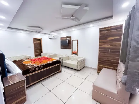 Hotel Royal - Laxmi Nagar Metro Gate 5 Các khách sạn ở 