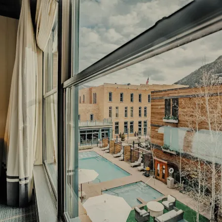 Hotel Jerome, Auberge Collection