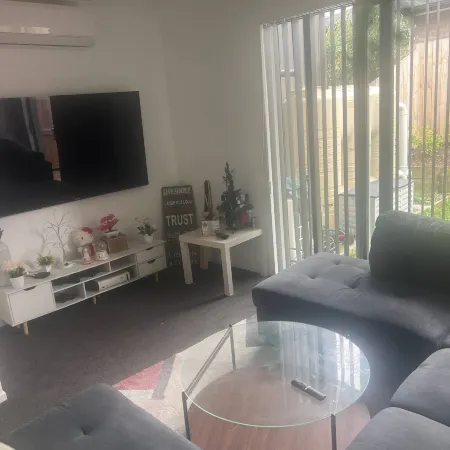 Cozy Room in Modern House Near Auckland Airport Отели рядом с достопримечательностью «Мангер»