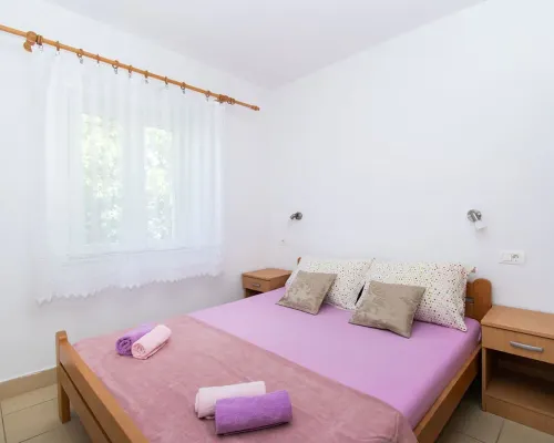 Apartments Igor Hotels in Lun