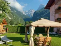 Hotel Garni Arnica Hotels in Molveno