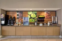 La Quinta Inn & Suites by Wyndham Greenville Haywood - Desayuno