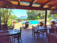 La Montagne Guest Lodge - موقف سيارات