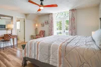 Modern Lake Conroe House w/ Lakefront Park & Deck! - Balkon