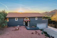 New SkyLine Sedona! Wow Views! 5Br 4Ba Pool Spa GameRoom Firepit