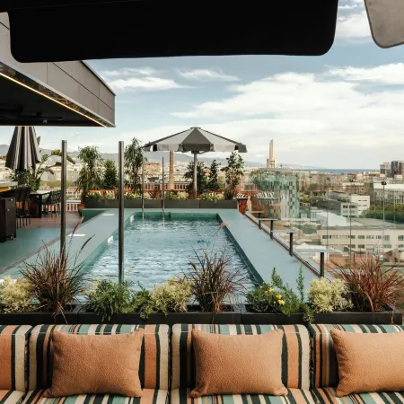 The Social Hub Barcelona Poblenou Отели рядом с достопримечательностью «Диагональ Мар»