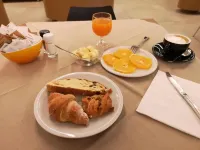 Key Hotel - breakfast