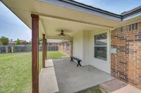 8 Mi to Fort Hood! Family Home w/ Patio & Yard - 3-Star