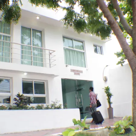 Hotel Golden House