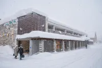 拉溫尼爾飯店