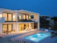 Villa Aria Hotels in Lun