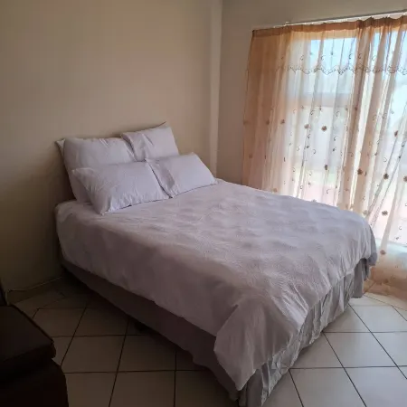 Serene 1-Bedroom Apartment in Bloemfontein