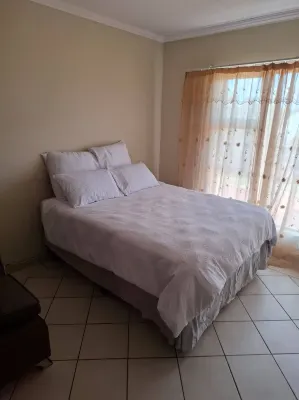Serene 1-Bedroom Apartment in Bloemfontein