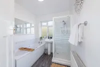 Charming 3-Bedroom Wolverhampton Home with Private Hot Tub