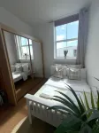 Charming 2-Bedroom Apartment in Vibrant Ashton Gate, Bristol