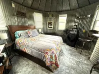 The Silo - Unique Guest Room with Great Views