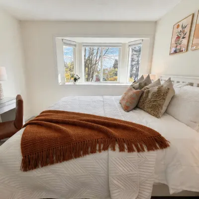 Vancouver Lucy House Hotels near South Cambie