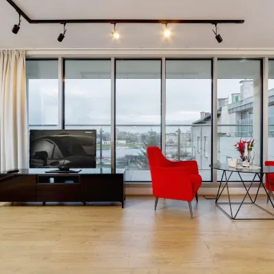 Cracow Riverside Aparthotel Отели рядом с достопримечательностью «Краковский луг»