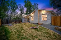 Oak Haus Group Stay w/ Fenced Yard & Game Room